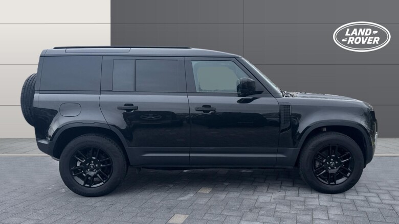 Land Rover Defender 110 Diesel 3.0 D250 Hard Top Auto